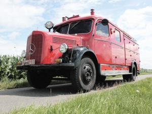 Mercedes-Benz LF311 Bachert LF-15